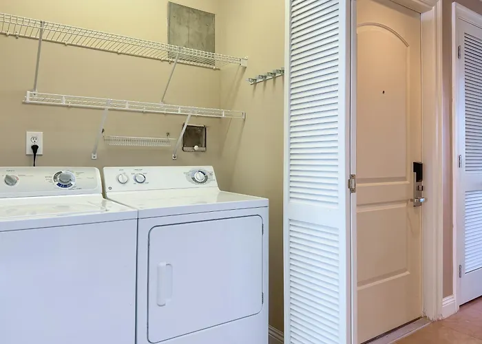 Indigo East Unit 1703e Holiday home