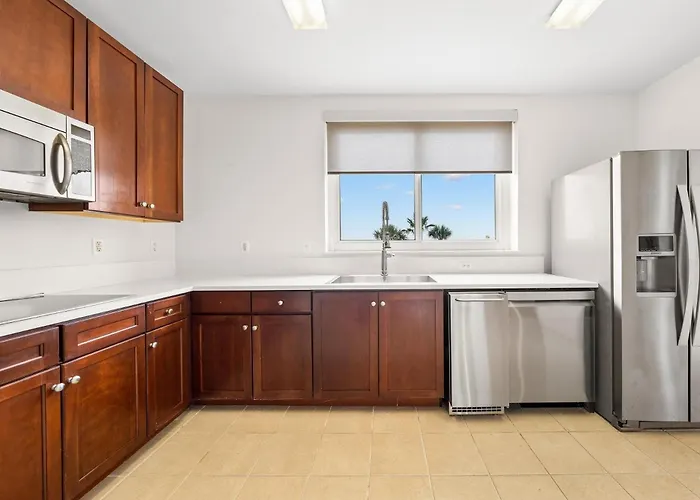 Indigo East Unit 1703e Holiday home